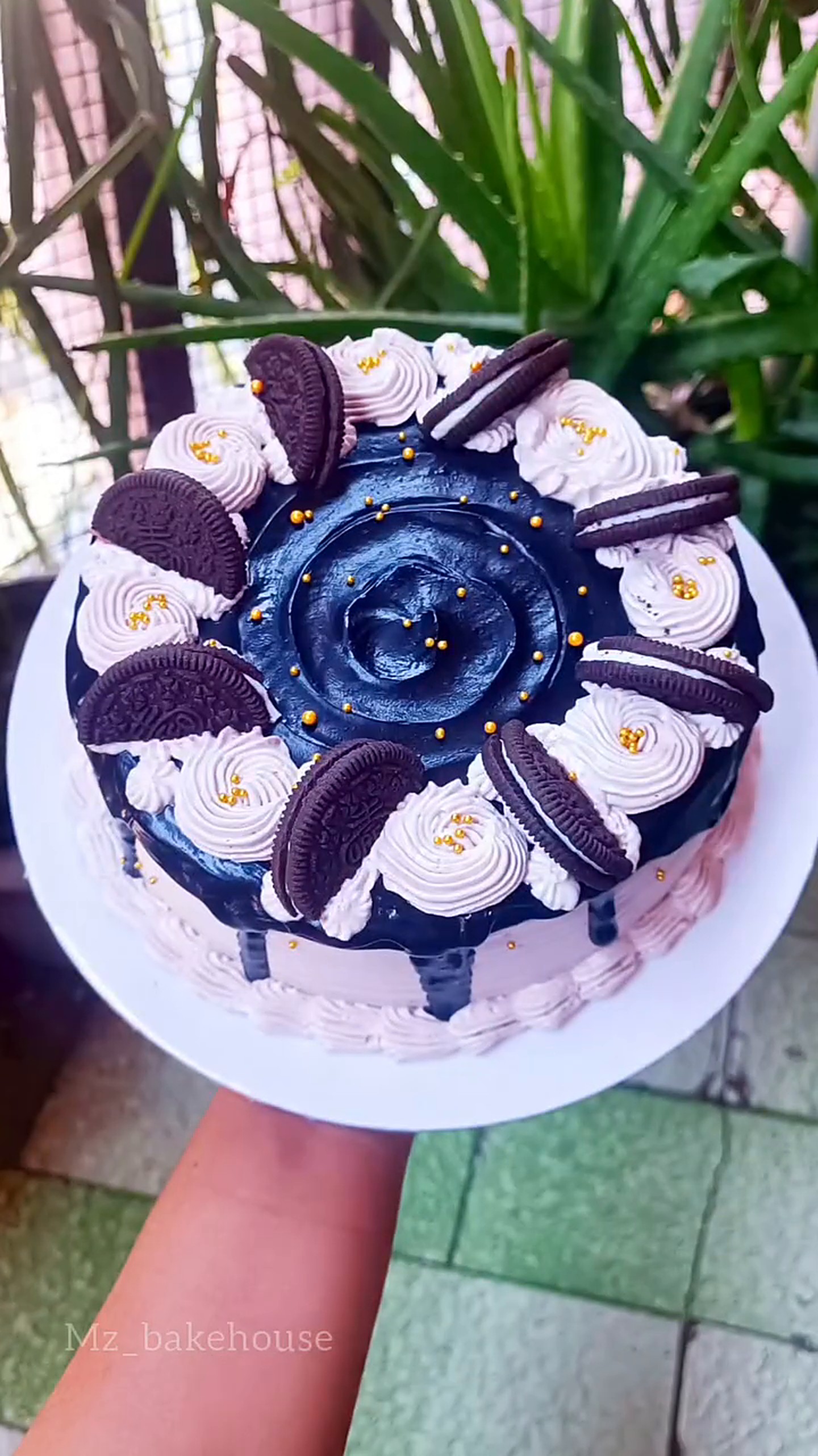 Navy blue rose swirl cake